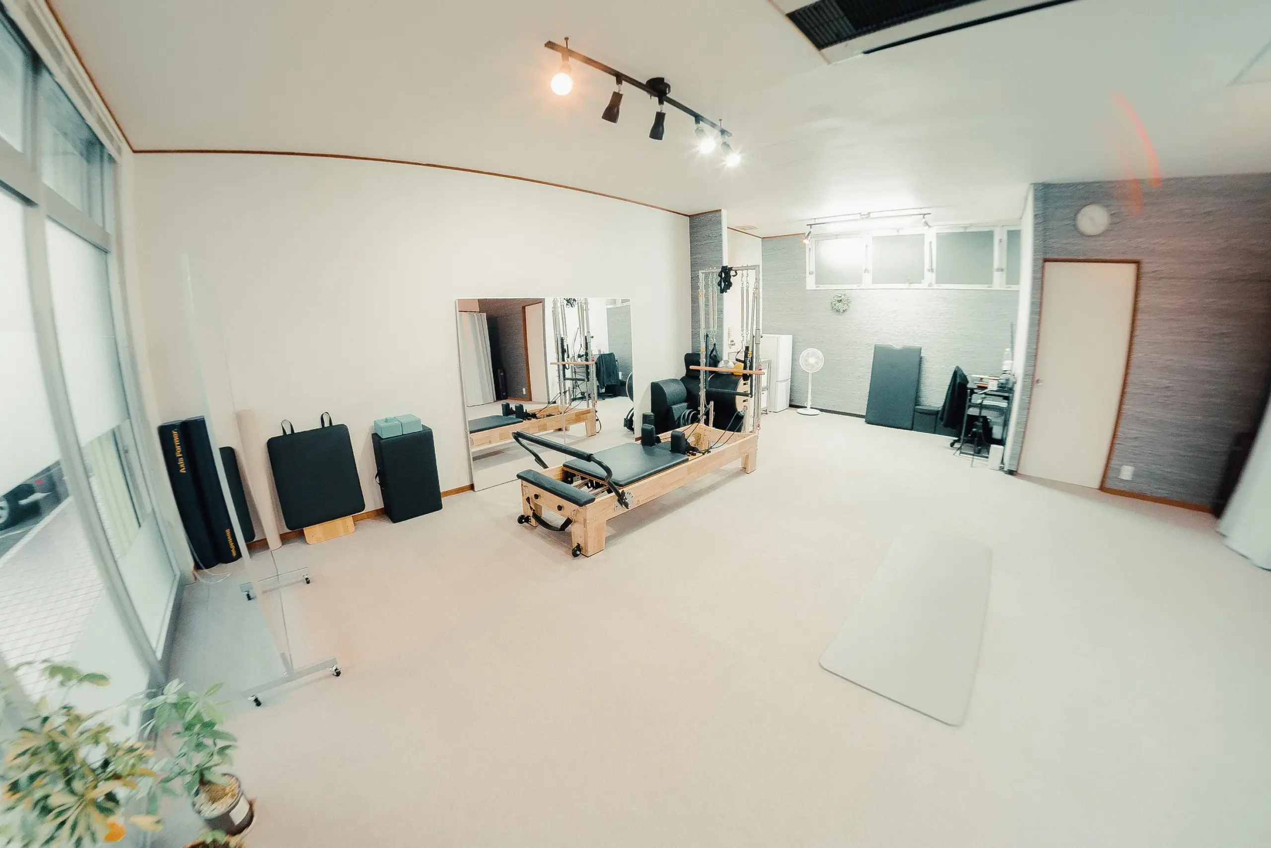 トレーニングルームの全体